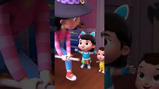 Wow! Mommy Turned into a Witch! ?‍♀️? #LBB #Short #Halloween